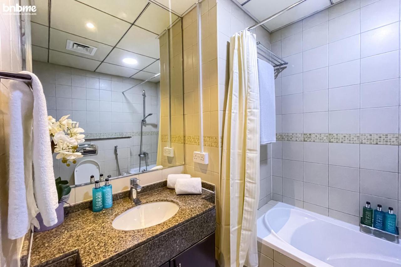 Апартаменты Bnbme - Bay Central Дубай Экстерьер фото